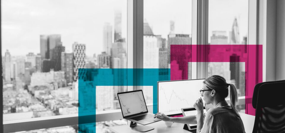 SINGLE-IMAGE_squares-woman-in-computer_may25