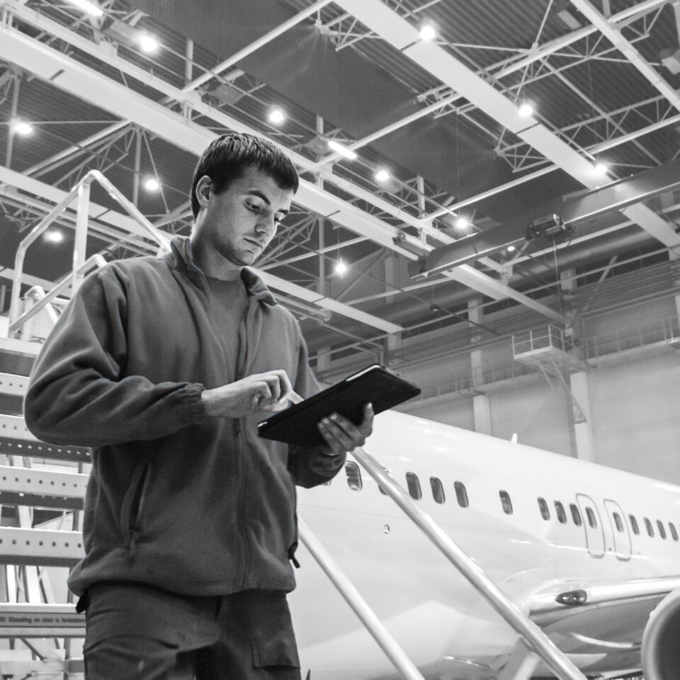 SINGLE-IMAGE_aircraft-maintenance_jun25