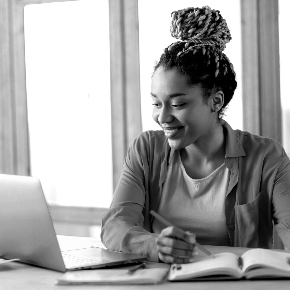 SINGLE-IMAGE_laptop-e-learning-2_feb24