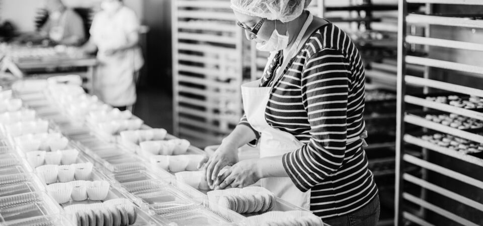 SINGLE-IMAGE_baker-preparing-biscuits_nov23
