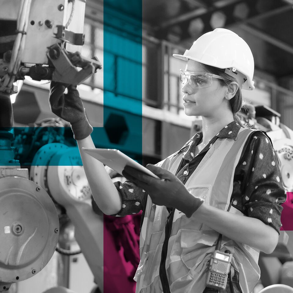 SINGLE-IMAGE_squares-women-worker-with-tablet_apr24