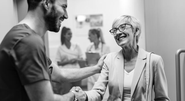 SINGLE-IMAGE_happy-senior-woman-shaking-hands-with-surgeon_aug24